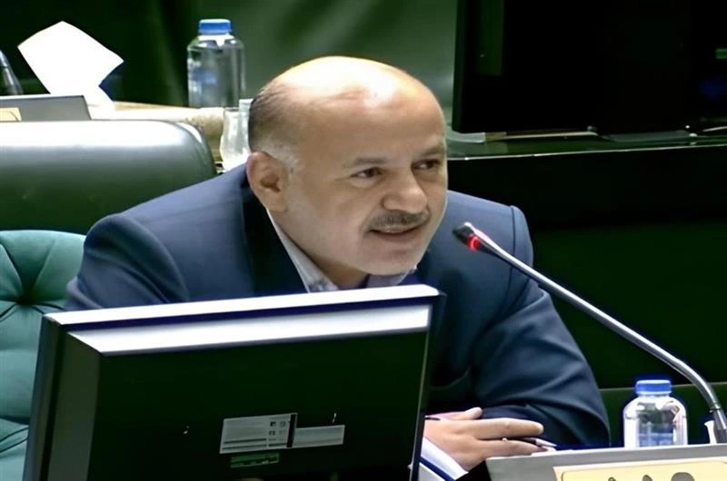 عضو کمیسیون حقوقی مجلس: هوشمندسازی خدمات صنعت بیمه را چابك‌تر می‌كند