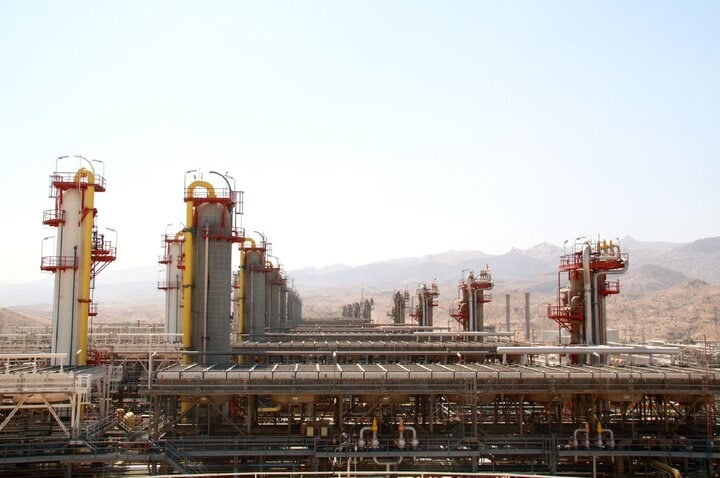 پیشرفت ۶۰ درصدی پروژه تفکیک گازی پالایشگاه فجر جم برای تثبیت دریافت گاز کنگان