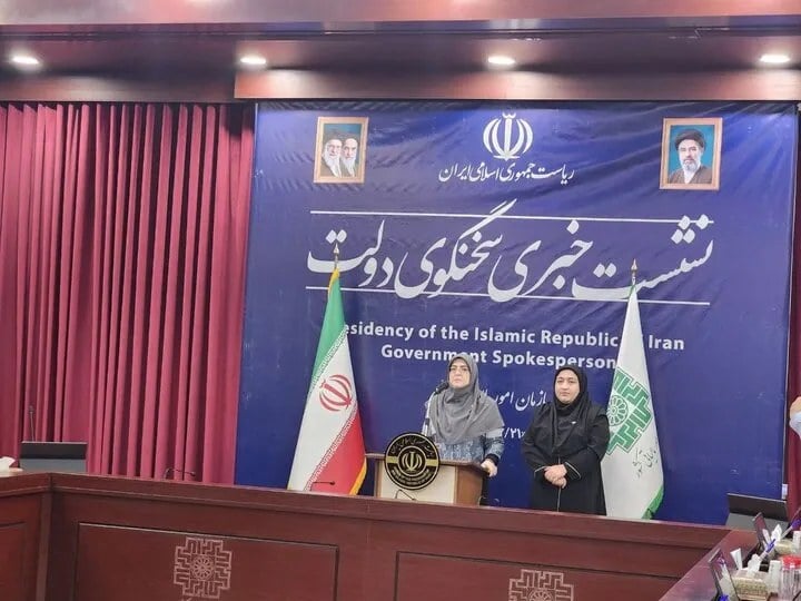 سخنگوی دولت: برای تعیین وضعیت خلبانان اسیر ایرانی، دولت قطر قول مساعد داده است /توقف واردات خودرو / کاهش سرعت اینترنت بخ دلیل شرایط جنگی است/ اعضای کابینه تغییر نمی کنند