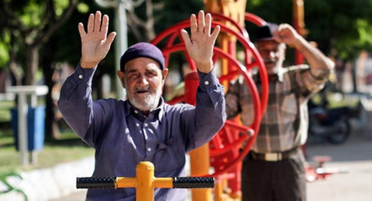 محدودیت اختیار سالمندان در خانواده