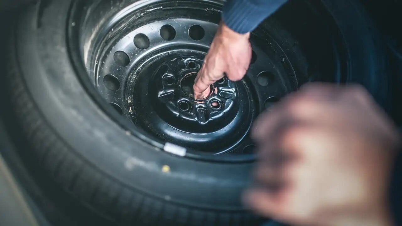 چرا بسیاری از خودروهای جدید زاپاس ندارند؟