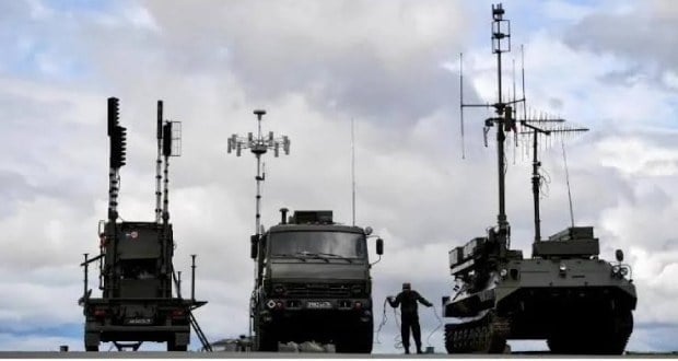 ناتو جمرهایی میخرد که سیگنالهای GPS را تا ۱۱ کیلومتر مختل میکنند