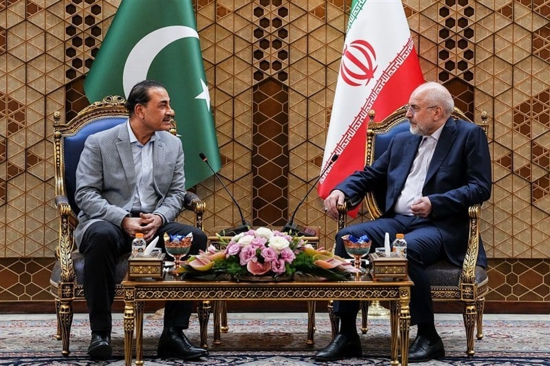 تأکید رئیس مجلس بر لزوم اجرای شروط هفتگانه برای جلب اعتماد از سوی آمریکا