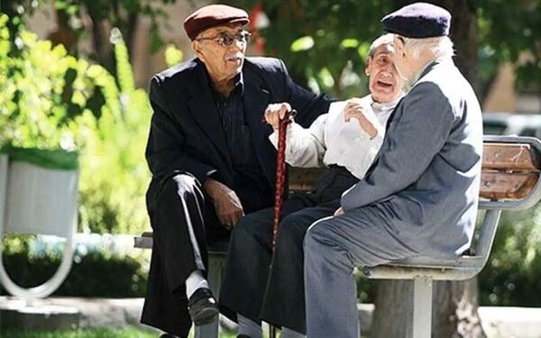 وام ۳۰۰ میلیونی بانک رفاه برای بازنشستگان؛ شرایط طرحهای کرامت و کارگشا
