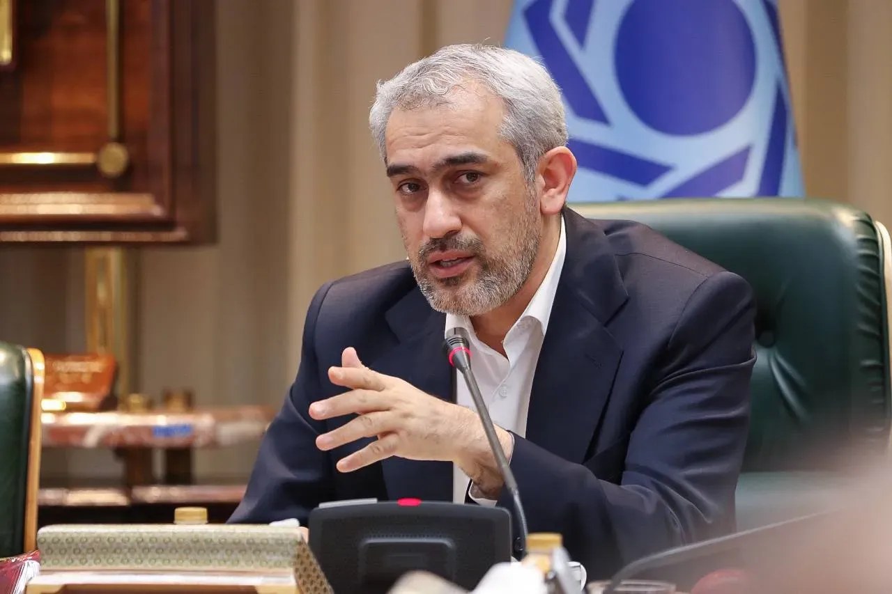 مخالفت نمایندگان با پاسخهای سوال از وزیر اقتصاد در مجلس