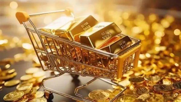 بانک مرکزی فعالیت شبکه بانکی در بازار آنلاین طلا و نقره را ممنوع اعلام کرد