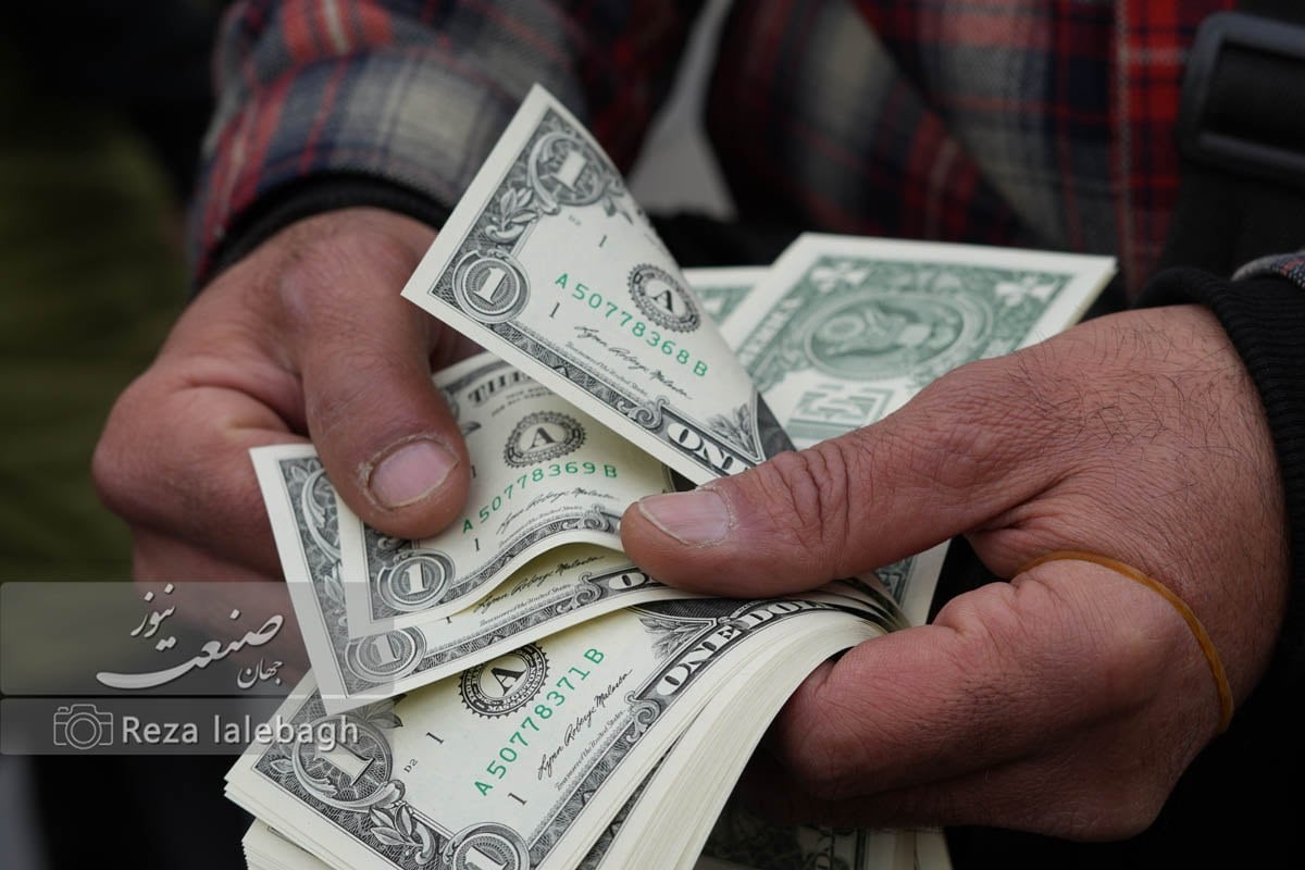 قیمت دلار مبادلهای رکورد تازه زد؛ عبور یورو از ۲۰۵ هزار تومان