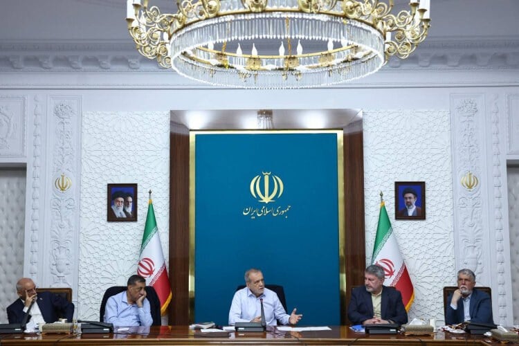 پزشکیان: از واردات بنزین بینیاز شدیم