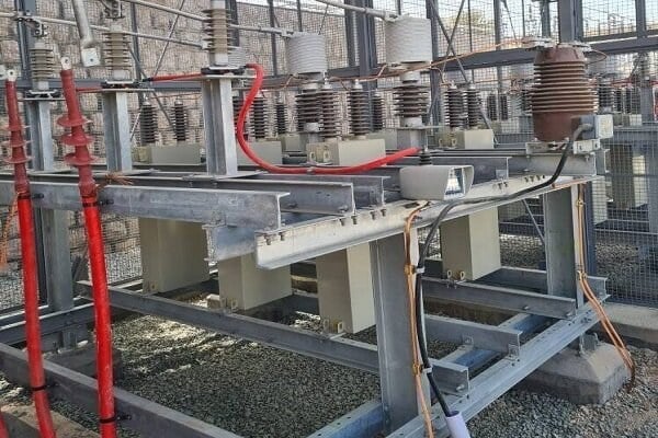 بهرهبرداری از ۲۴.۴ مگاوار بانک خازنی در شبکه برق غرب کشور