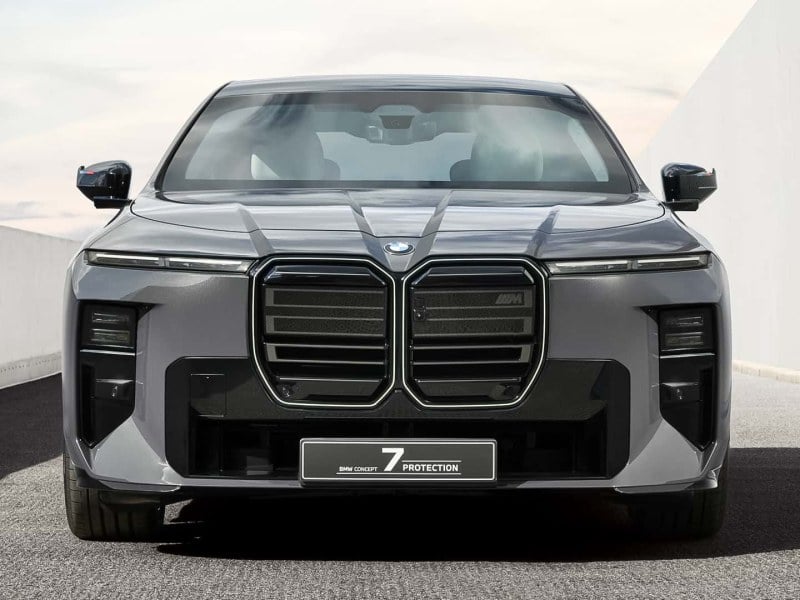 بی‌ام‌و M760e xDrive به دژ متحرک تبدیل شد؛ زره‌پوش مخفی باواریایی‌ها