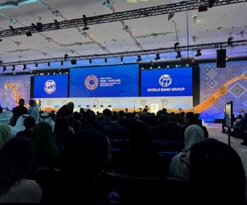 حضور وزیر اقتصاد ایران در اجلاس سالانه صندوق بینالمللی پول و بانک جهانی در بانکوک