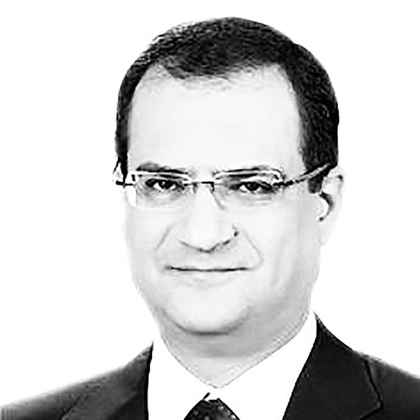مدیریت بازار ارز یا تعیین نرخ جدید؟