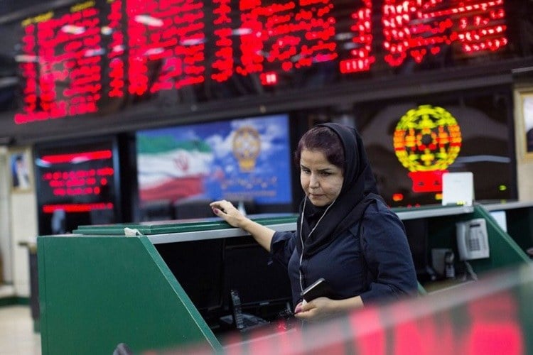 قرمزپوشی همزمان بورس و فرابورس؛ شاخص کل ۶۷۶۱ واحد سقوط کرد
