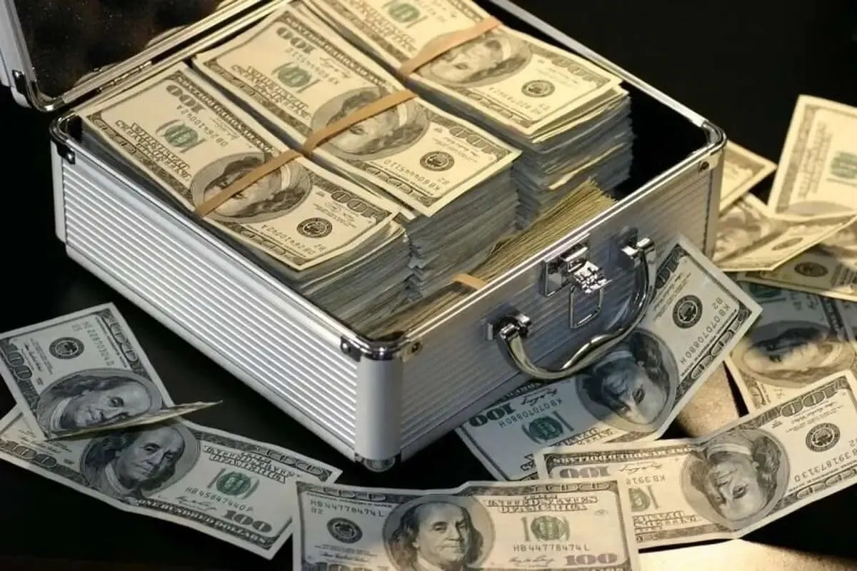 مقررات بازگشت ارز صادراتی نیازمند اصلاح فوری است