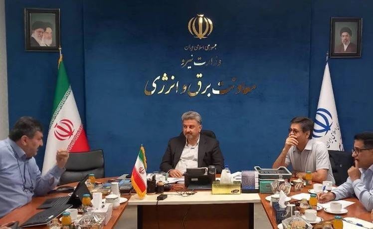نصب ۱۲ میلیون کنتور هوشمند؛ نقشه راه وزارت نیرو برای توسعه و مدیریت شبکه هوشمند/ رفع موانع زنجیره تأمین و پایش هفتگی پروژه‌ها