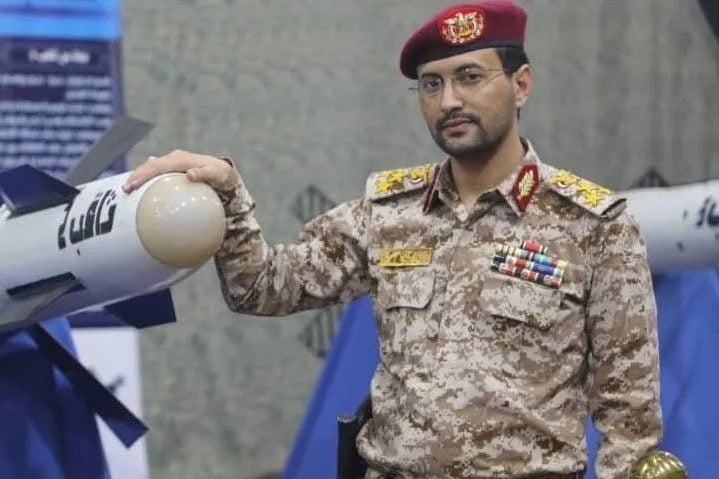 یحیی سریع: فرودگاه‌های ریاض و خمیس مشیط هدف حمله موشکی و پهپادی قرار گرفتند + فیلم (۲۰ مهر ۱۴۰۵)