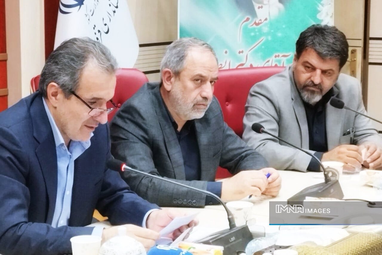 زیان صادرات پتروشیمیها نباید از جیب صنعتگران جبران شود