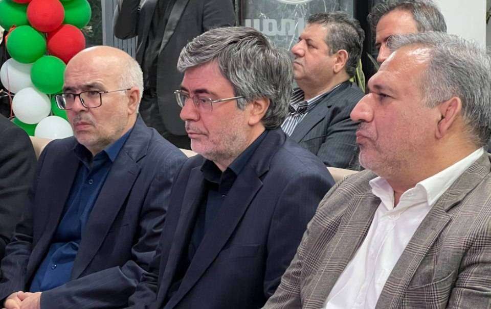 تمرکز بر توسعه خدمات، تقویت شبکه شعب و ارتقای خدمترسانی به مردم
