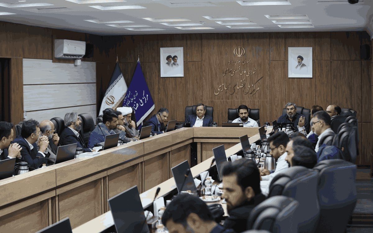 رئیس بانک مرکزی: اخبار جعلی باعث کاهش قیمت دلار نمیشود؛ شوکهای رسانهای روی اقتصاد اختلال ایجاد میکنند
