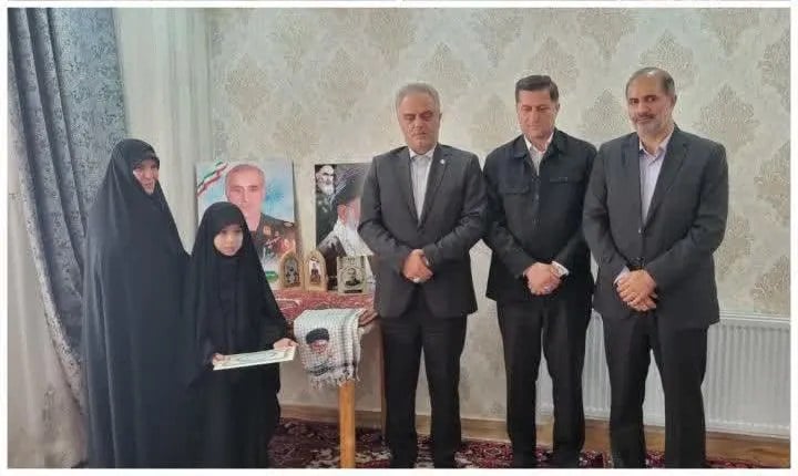 دیدار هیئت نمایندگی بانک سپه آذربایجان شرقی با خانواده شهدای جنگ ۱۲ روزه