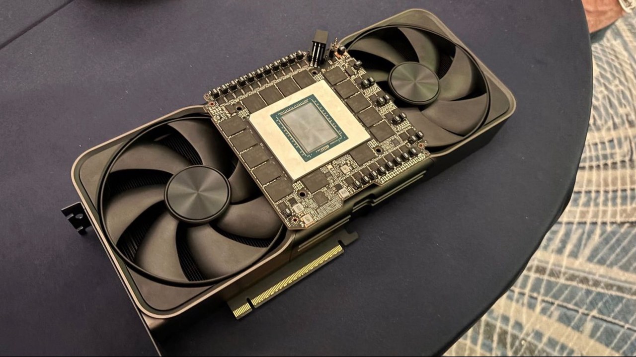 تماشا کنید:‌ ویدیوی تبدیل هزاران کارت گرافیک RTX 5090 به شتاب‌دهنده‌های هوش مصنوعی در چین لو رفت