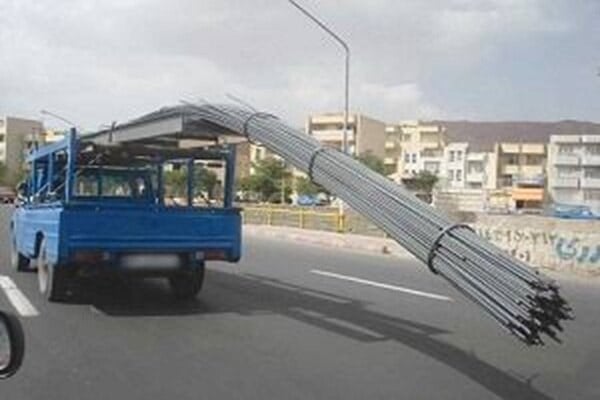 حمل میلگرد و تیرآهن بیرون‌زده با وانت‌های معمولی ممنوع است