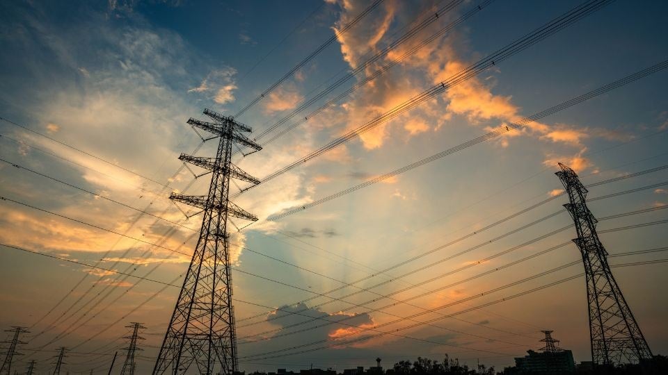 افزایش بیش از ۲۵ درصدی قیمت برق در ژاپن با رشد بهای گاز و زغال‌سنگ