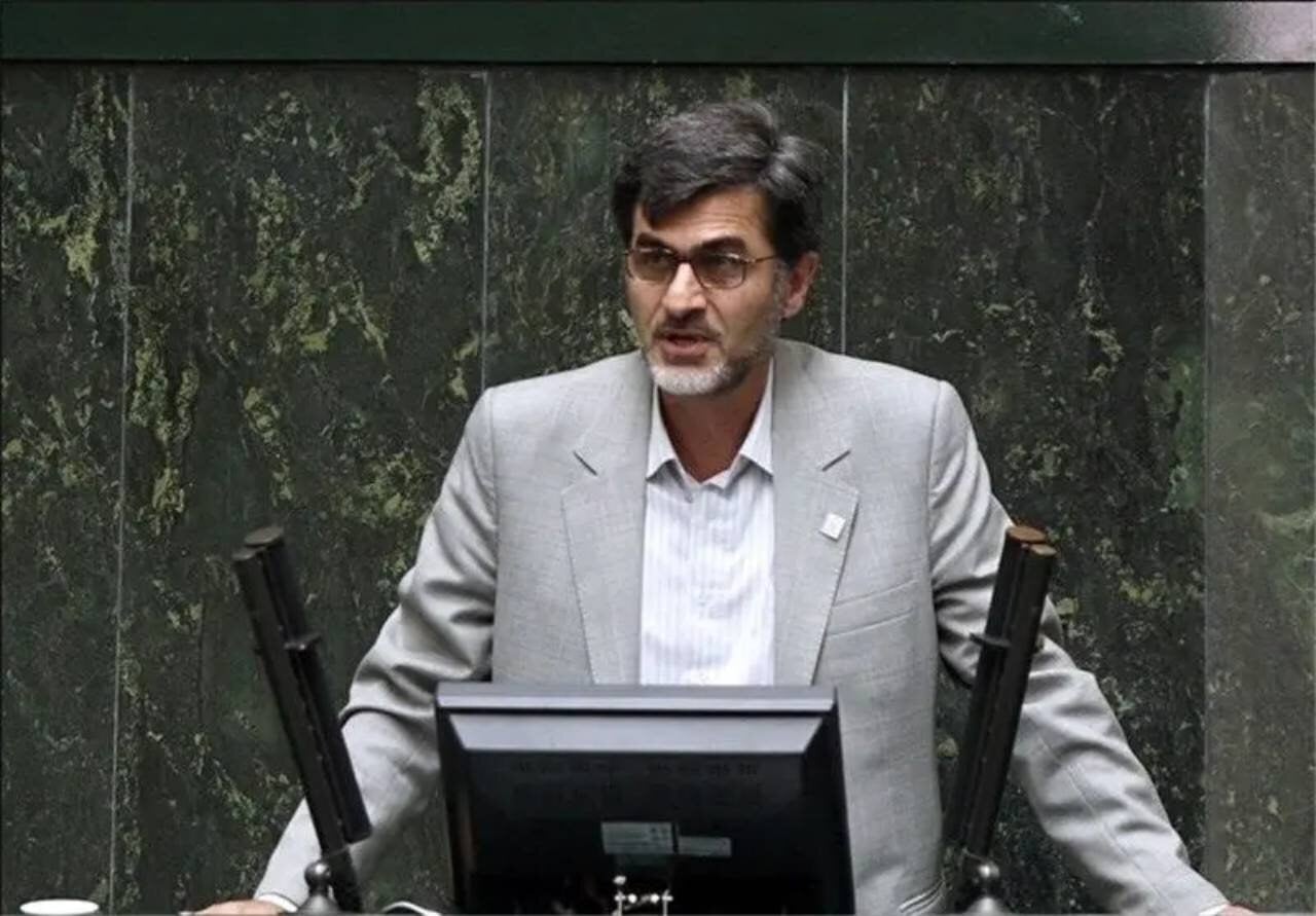 نماینده تندرو مجلس باز هم علیه مذاکره: اگر از جهنم نمیترسیدم خودم را جلوی بانک مرکزی آتش میزدم + فیلم