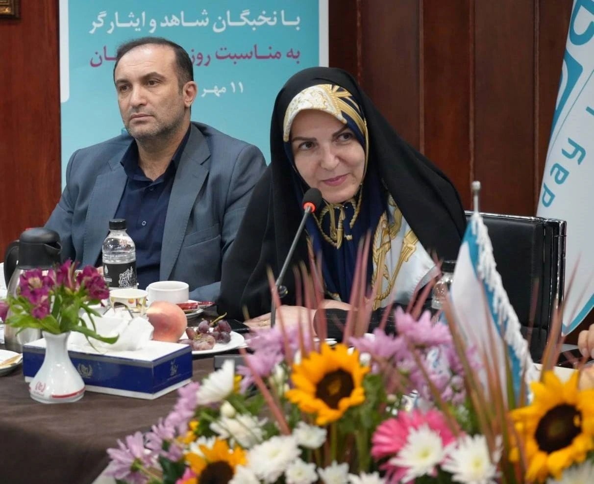 تأکید مشاور رئیسجمهور بر راهاندازی میز حل مسئله با نخبگان در بیمه دی