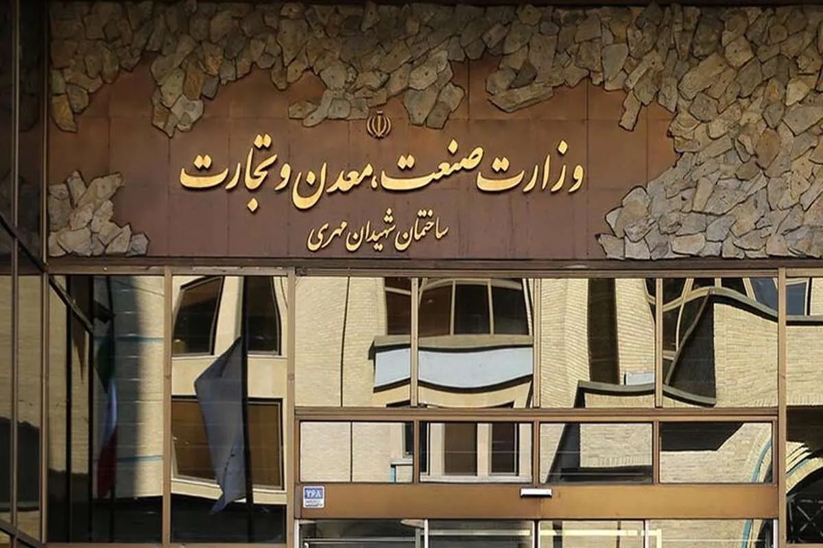 واردات خودرو متوقف نشده است / محدودیت جدید فقط شامل افراد مقیم می‌شود