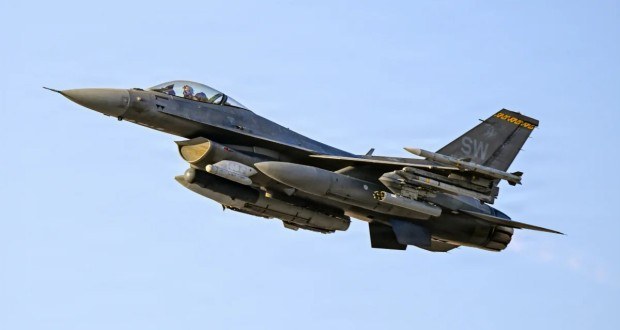 جنگنده قدیمی F-16 با موشک هایپرسونیک Blackbeard آمریکا قدرتمندتر میشود