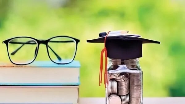مبالغ جدید وام دانشجویی اعلام شد؛ وام تحصیلی و شهریه چقدر است؟
