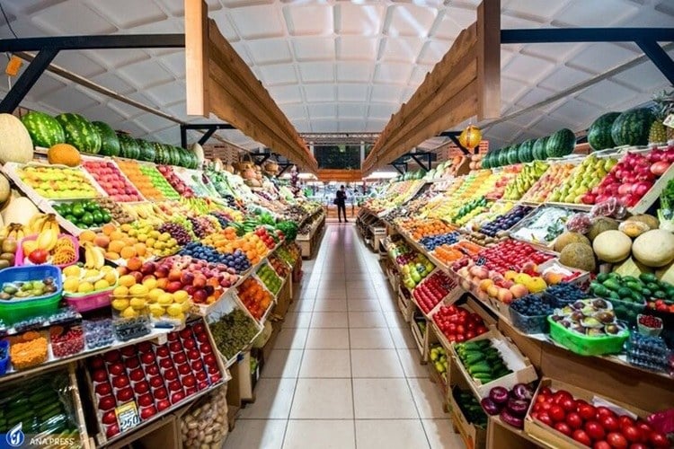 قیمت ترهباری میوه و سبزیجات؛ انگور ارزان شد، موز و گلابی رکورد زدند
