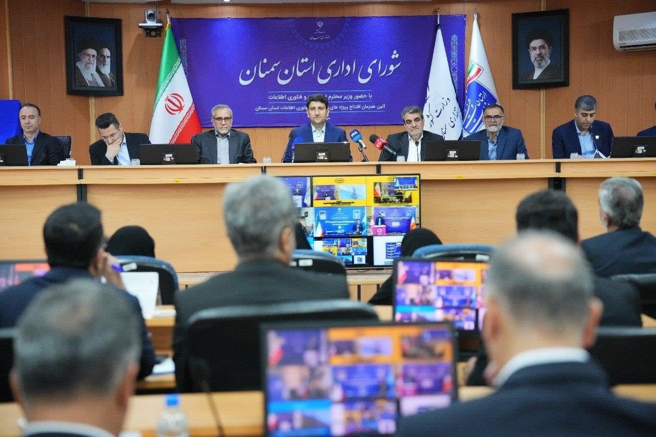 وزیر ارتباطات: نگاه به فضای مجازی باید از محدودسازی به استفاده حداکثری تغییر کند