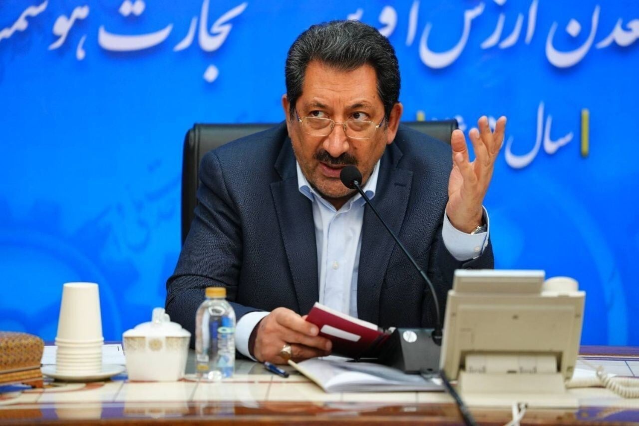 کمیته مشترک برای تسریع در حل مشکلات صادرکنندگان تشکیل شود