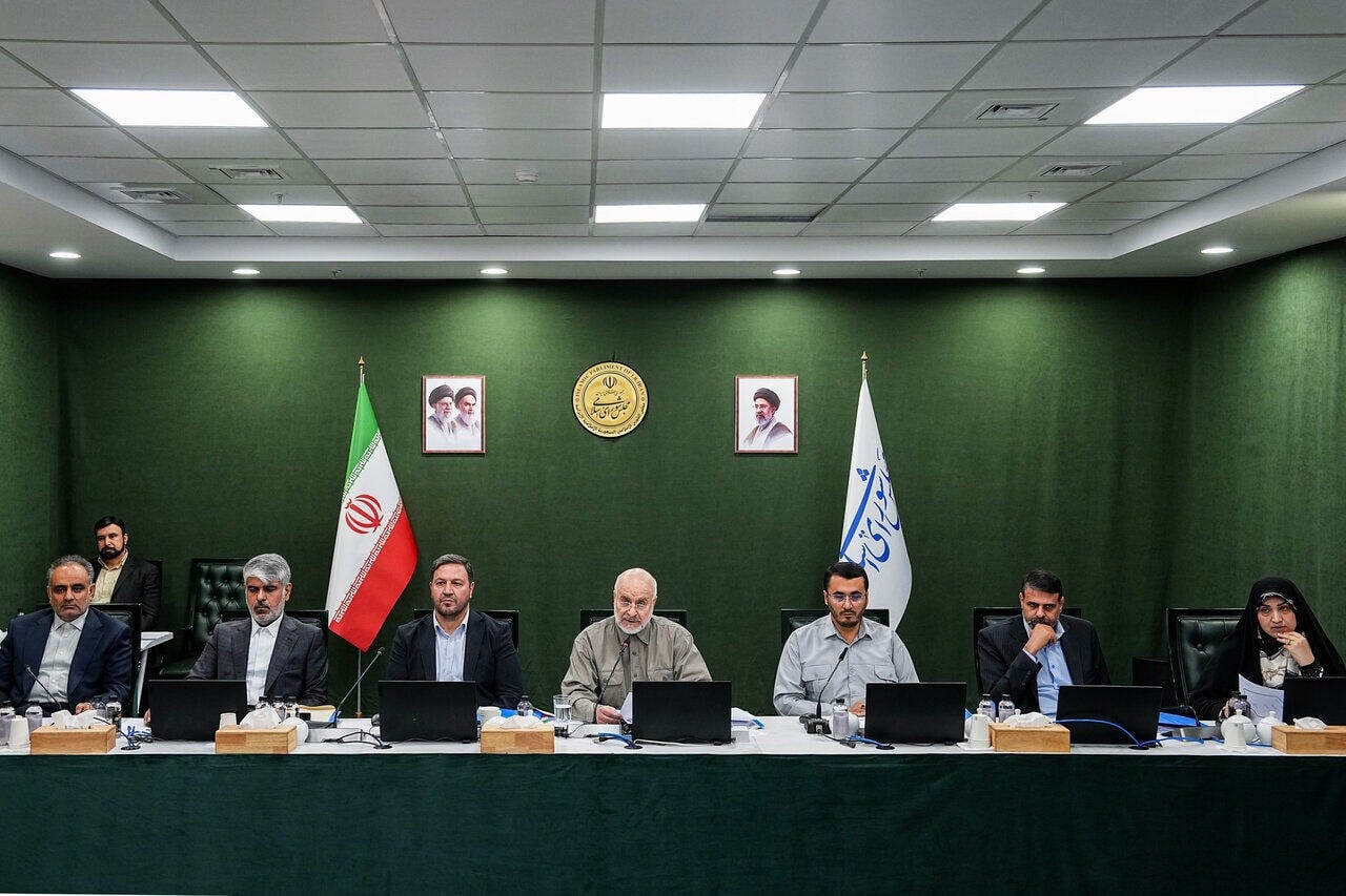 پاسخ قالیباف به چرایی فروش 10 هزار دلار به هر ایرانی