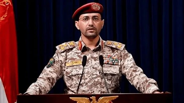 حمله موشکی یمن به فرودگاه ریاض | پایگاه خمیس مشیط هم هدف قرار گرفت