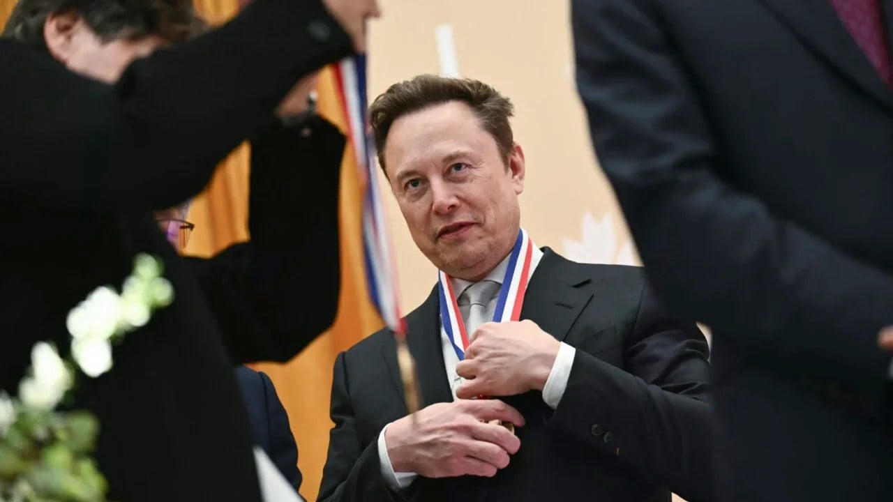 دو شرکت تسلا و SpaceX ادغام می‌شوند