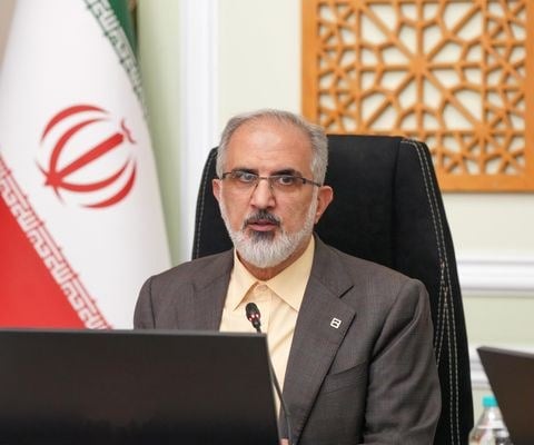تاکید دکتر خورسندیان بر جذب منابع، کاهش ناترازی و تسریع در روند تسهیلاتدهی نهضت ملی مسکن / پرداخت ۱۶۰ همت به سازندگان طرح