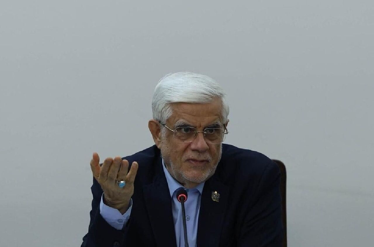 عارف: هیچ دلیلی ندارد قیمت یک کالا طی چند روز ۳۰ درصد افزایش یابد/ منابع حاصل از اصلاحات ساختار اقتصادی صرف معیشت مردم میشود
