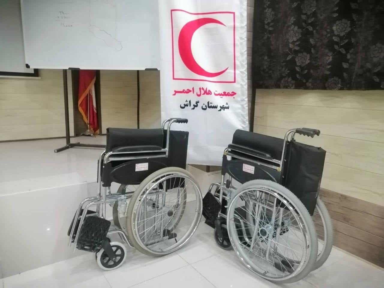 اهدای تجهیزات پزشکی به بانک امانات هلال احمر شهرستان گِراش فارس