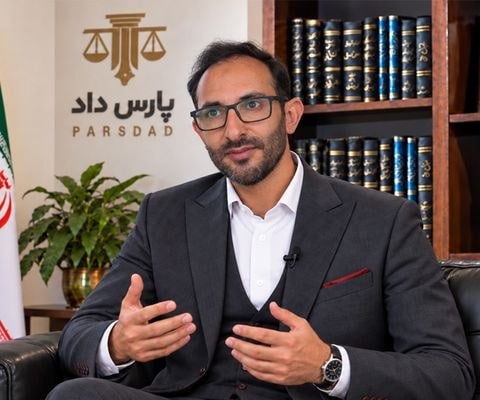 کلاهبرداری در معاملات ملکی؛ یک وکیل ملکی در مشهد از روش‌های رایج و نشانه‌های خطر می‌گوید