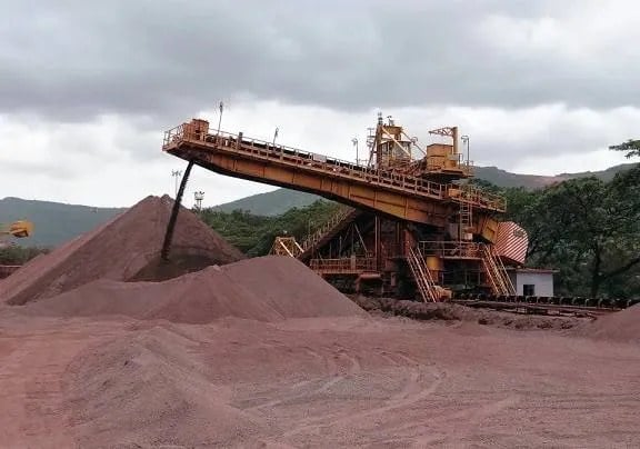 توازن غول های سنگ آهن بهم خورد
