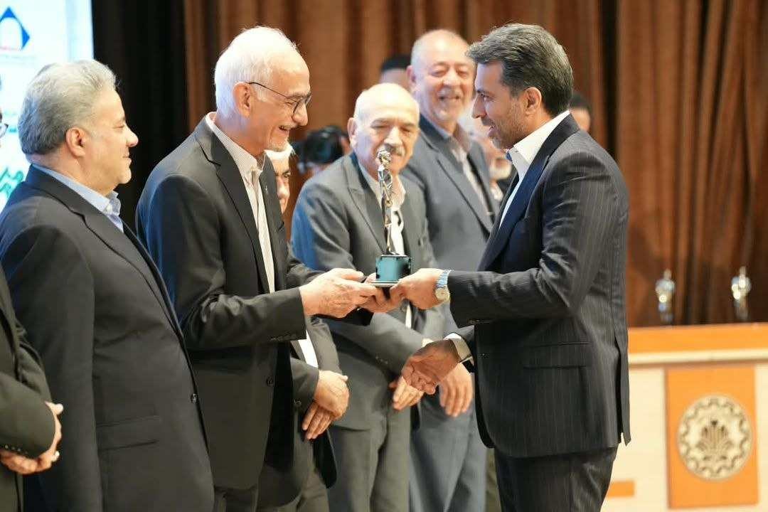 احمد صادقیان، مدیرعامل شرکت آهن و فولاد غدیر ایرانیان مدیر برجسته فولاد شد