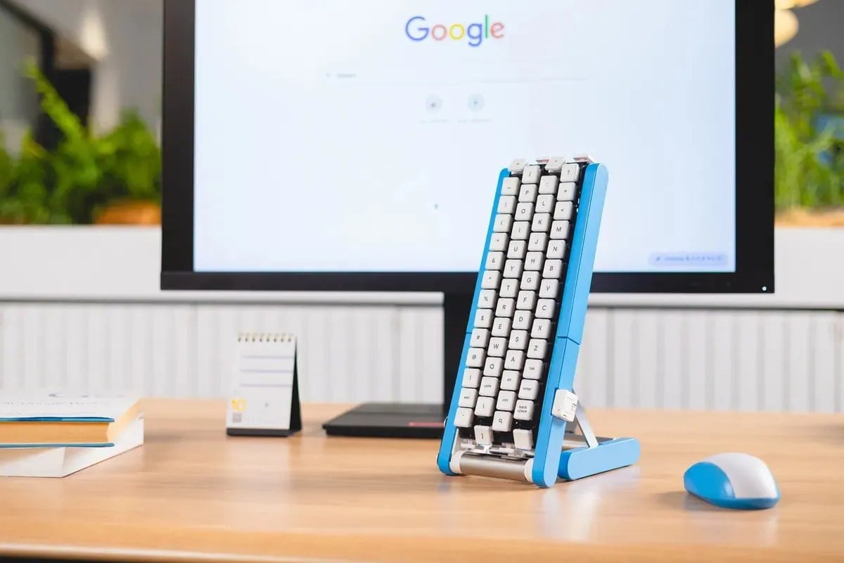 کیبورد جدید و عجیب Gboard گوگل | کلید‌ها روی نوار نقاله حرکت می‌کنند + فیلم
