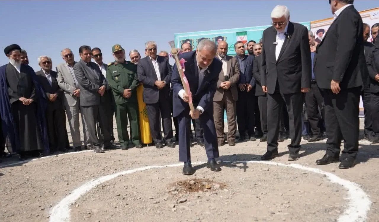 وزیر آموزشوپرورش وارد خراسان جنوبی شد؛ آغاز عملیات اجرایی مجتمع ۳۶ کلاسه «دارالفنون» در بیرجند