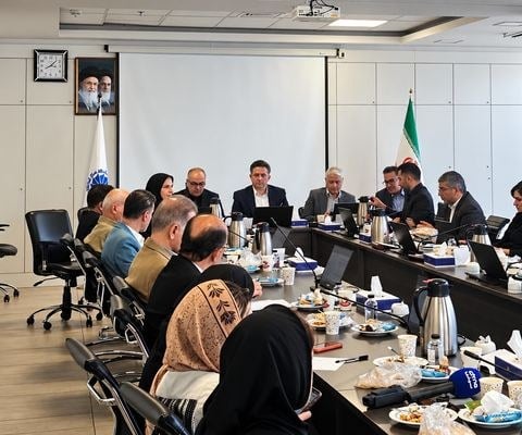 دولت برای بازنگری در مصوبه اپراتور هوش مصنوعی اعلام آمادگی کرد