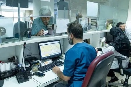 فرهنگیان بازنشسته برای بیمه تکمیلی هزینه میپردازند اما درمان رایگان ندارند!