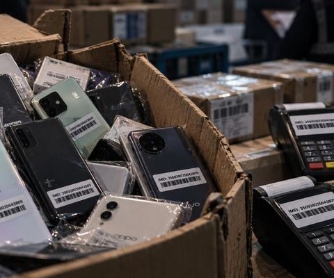 موبایلهای قاچاق با IMEI کارتخوان روانه بازار شدند؛ احتمال قطع آنتن خریداران