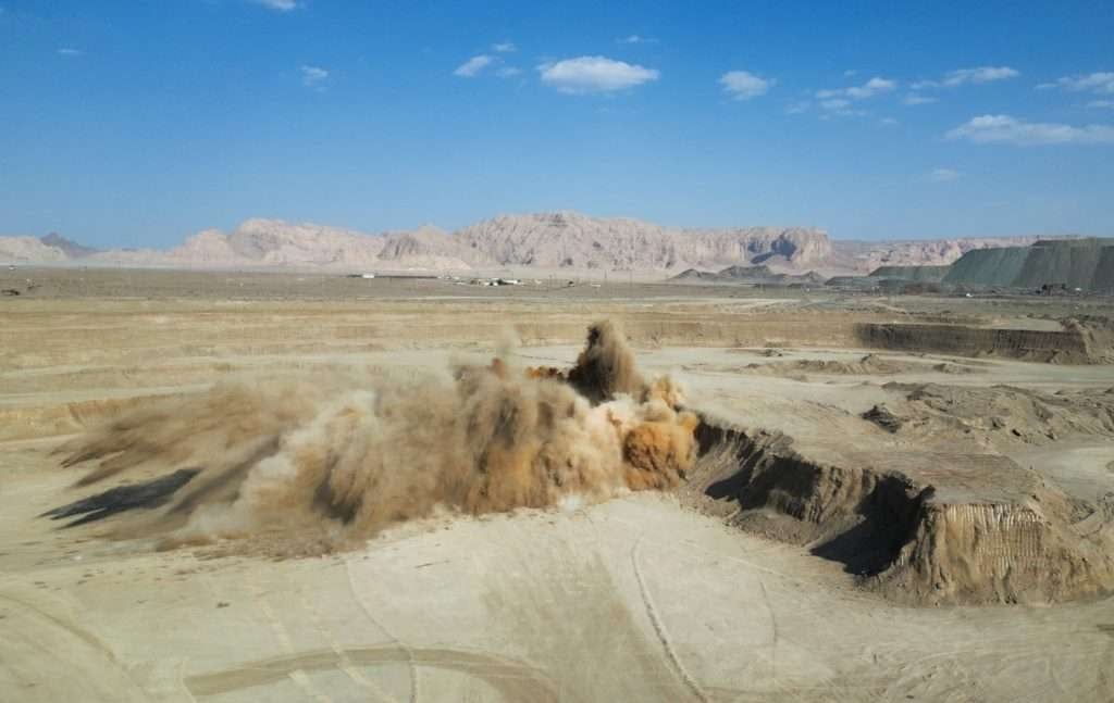 آغاز رسمی آتشباری در آنومالی 1B1 با ۱۸ میلیون تن ذخیره سنگآهن